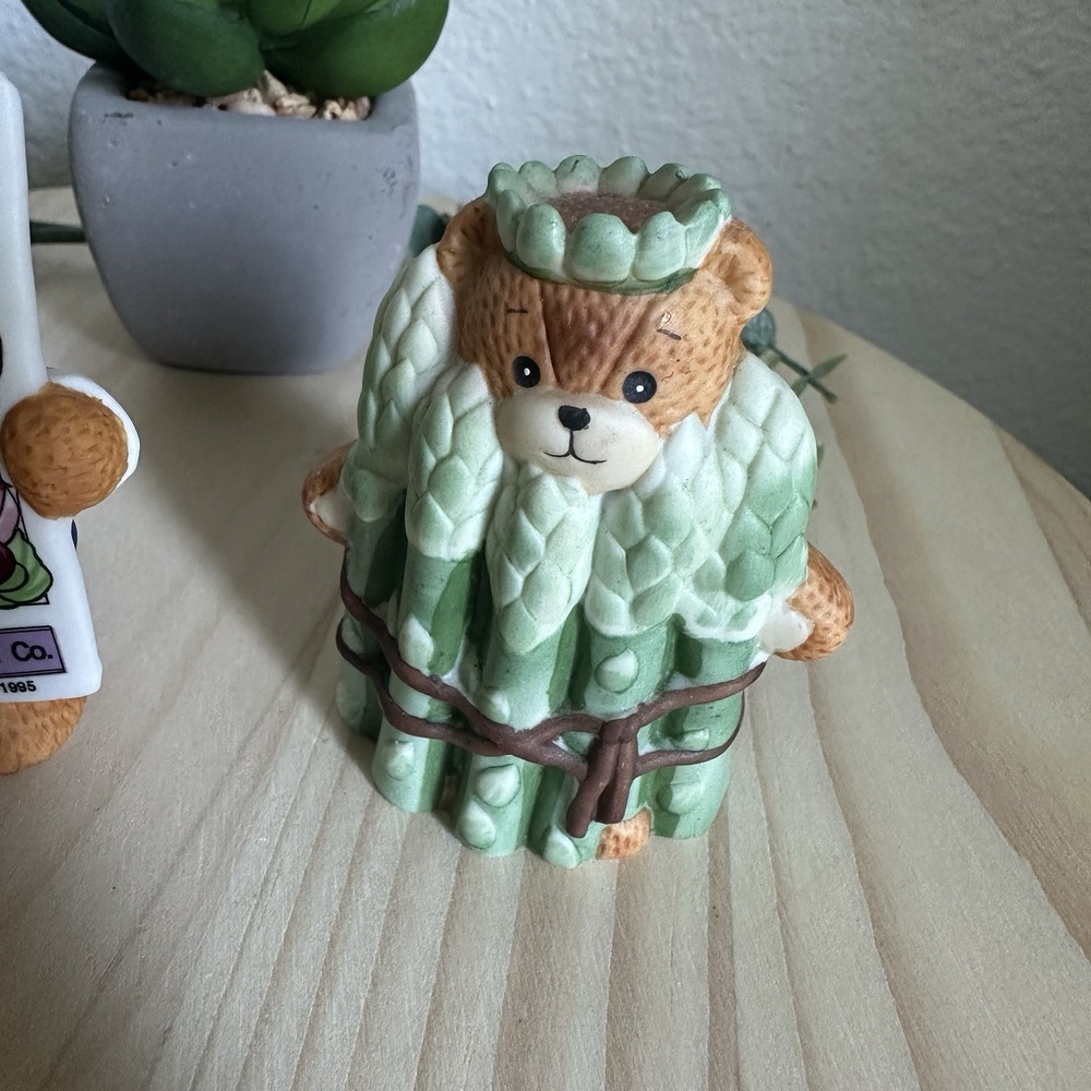 VTG Lucy and Me Bears Sweet Pea Asparagus Garden A Bear Doll Figurines Set Of 3 - Picture 2 of 15